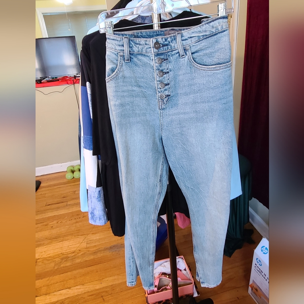 Torrid Light Wash Denim Jeans (14R)